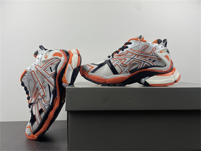 BLCG Runner Orange  677402 W3RB7 9051