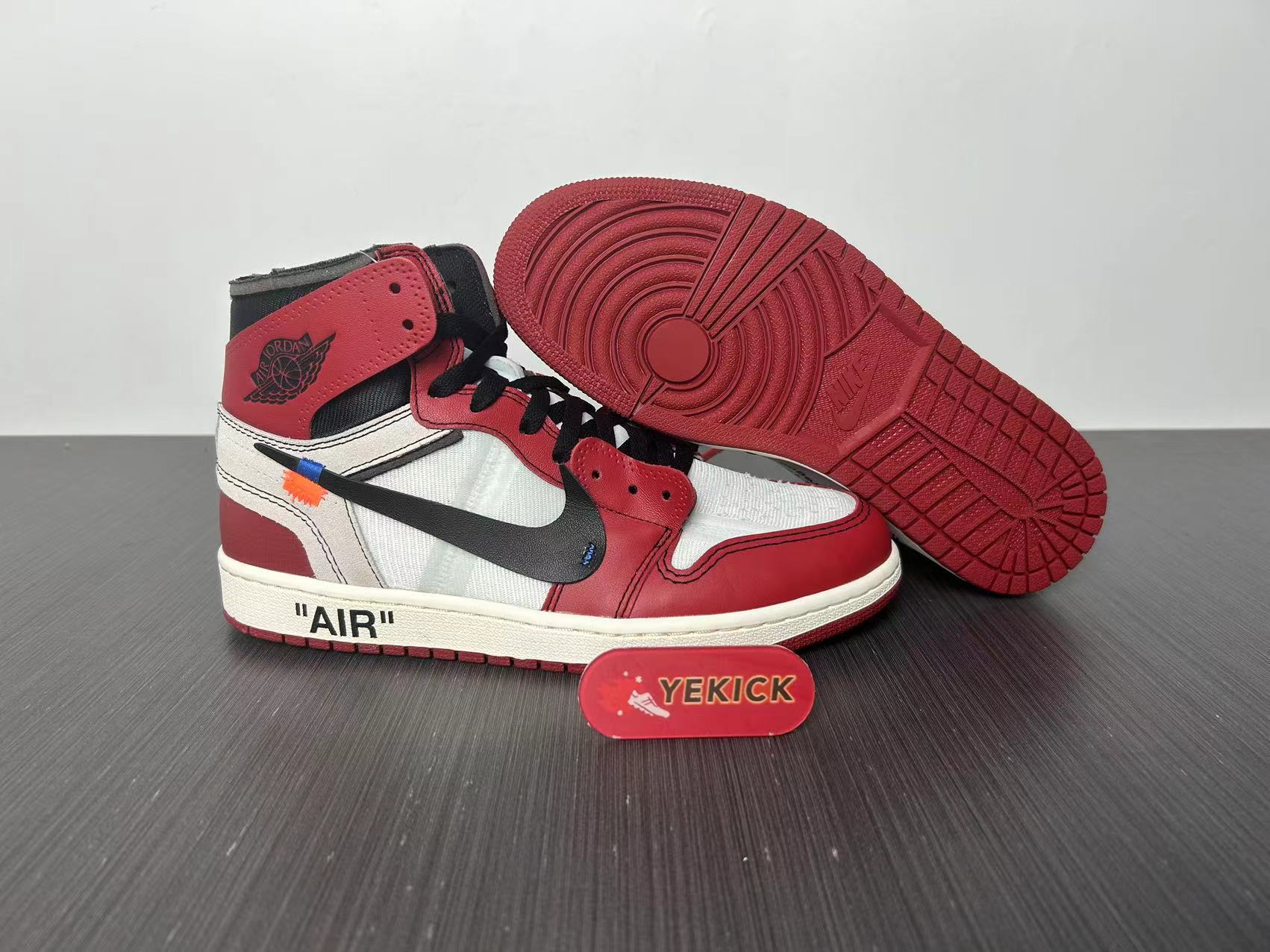 OFF-WHITE x Air Jordan 1