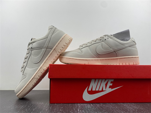 Nike Dunk Low “Light Orewood Brown”