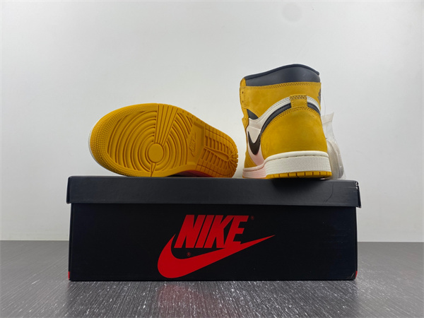 Air Jordan 1 High OG “Yellow Ochre”