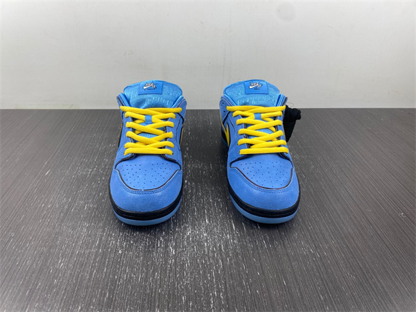 The Powerpuff Girls x Nike SB Dunk Low “Bubbles”