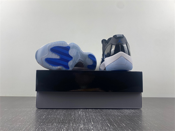 Air Jordan 11 “Space Jam