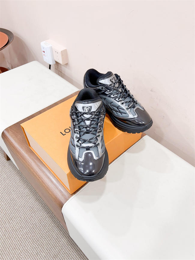 Lv Runner Sneaker 54