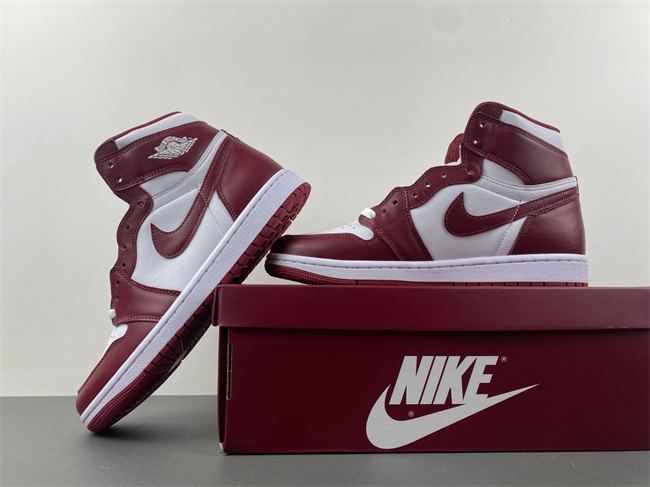 Air Jordan 1 High OG “Team Red” DZ5485-160