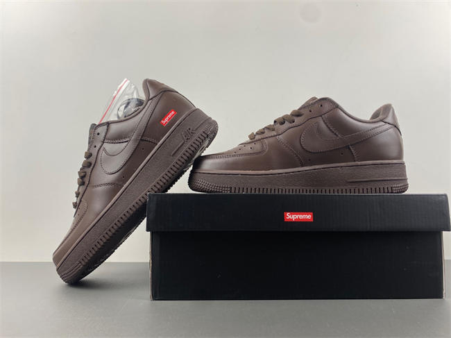upreme x Nike Air Force 1 Low “Baroque Brown” CU9225-200