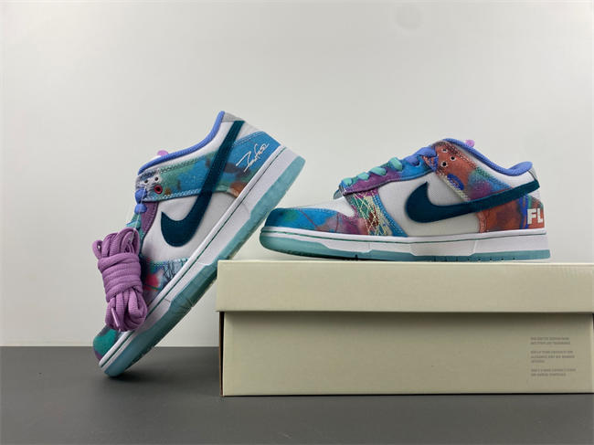 Futura Laboratories x Nike SB Dunk Low FL  HF6061-400