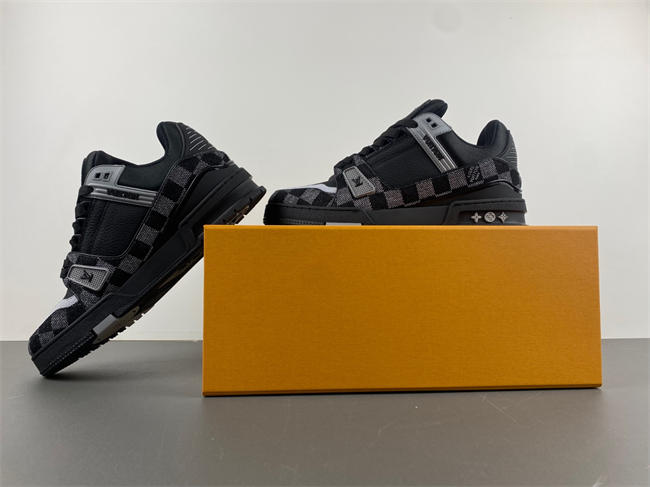 l**is V*t*n lv trainer