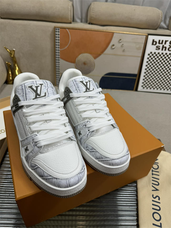Lv Trainer Sneaker