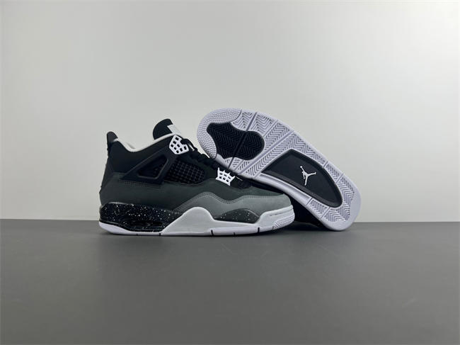 Air Jordan 4 “Fear”  FQ8138-002