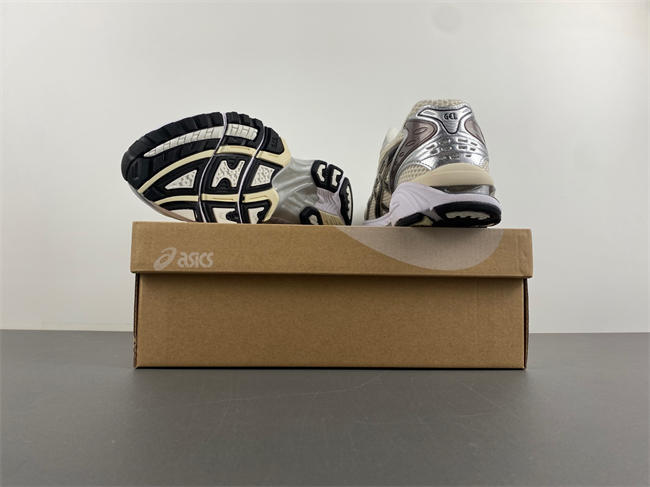 As*ic*s gel-kayano 14