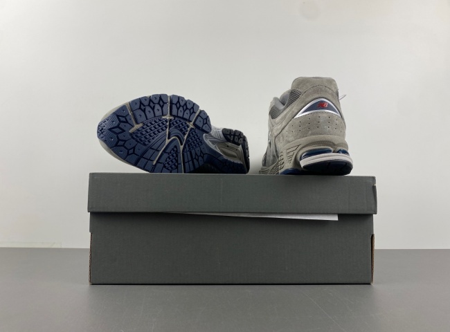 new balance ML2002RA