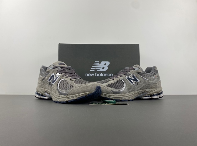 new balance ML2002RA