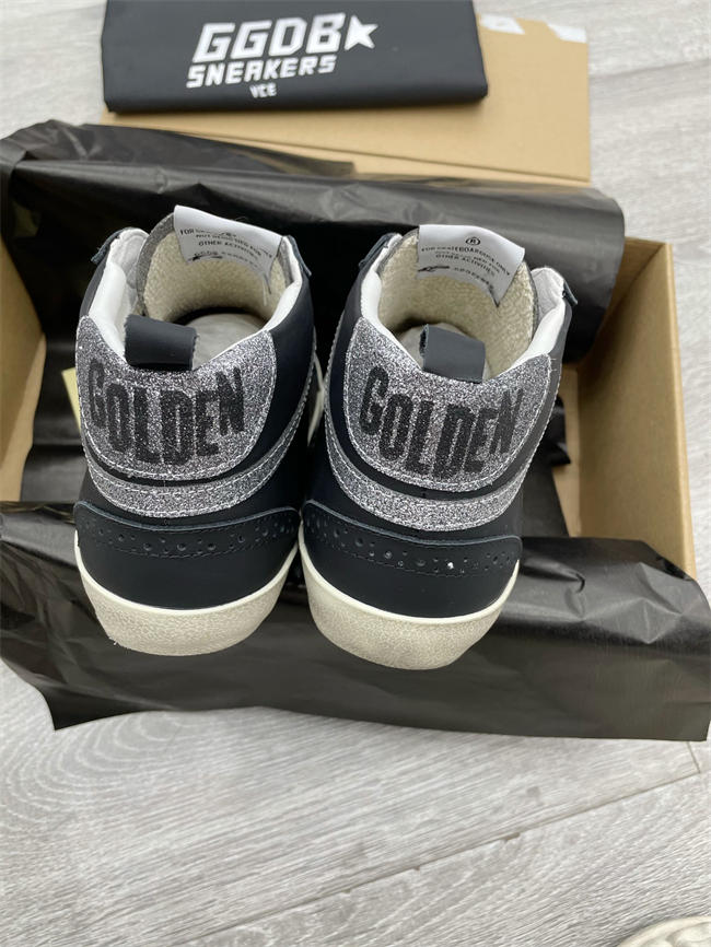 Golden Goose Sneaker