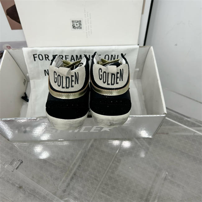 Golden Goose Sneaker