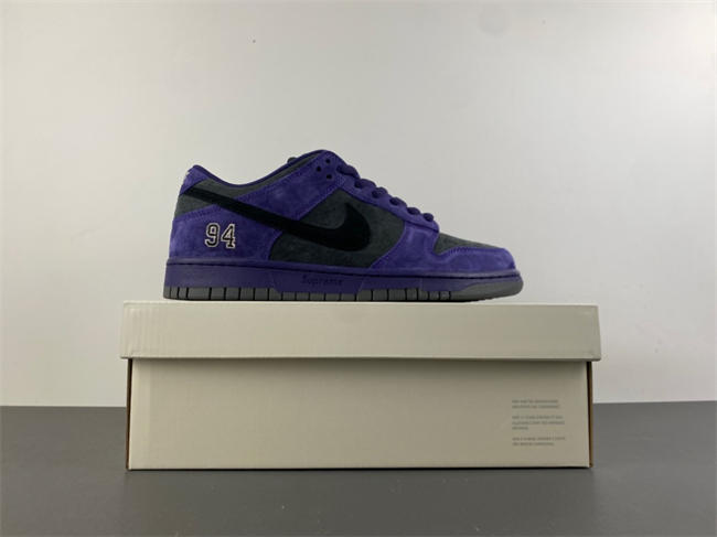 S*p*e x nike sb dunk low hq8487-500