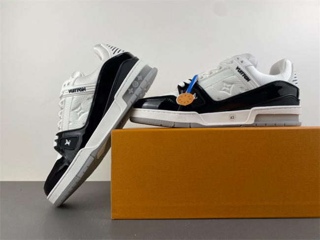 l0*is V*t0n lv trainer