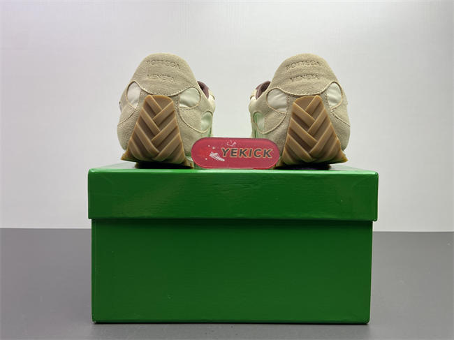 bo*te*ga Ve*ne*ta sneaker
