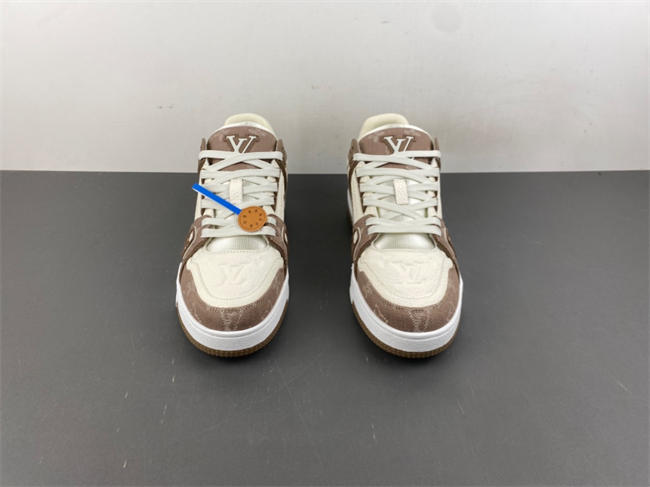 l0*is V*t0n lv trainer