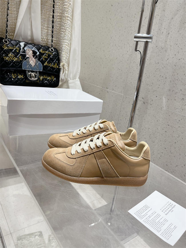 ma*s*n martin Ma*i*la sneaker