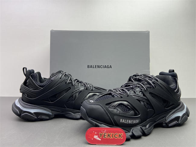 BLCG TRACK SNEAKER WITH LED