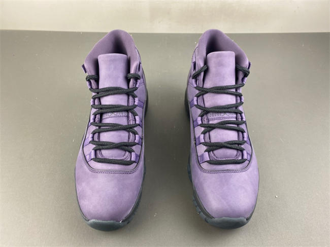 Air Jordan 11 “Las Vegas” IO8961-553