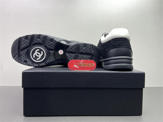 Ch**el sneakers