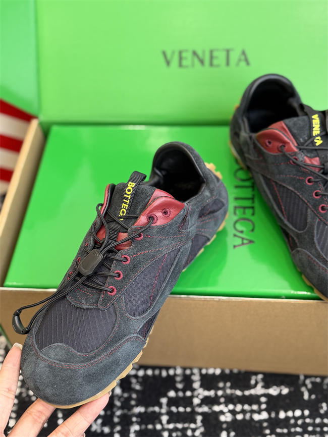 b0tt*ga Ven*ta sneaker
