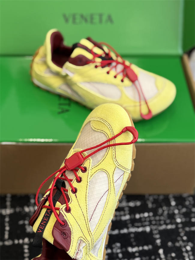 b0tt*ga Ven*ta sneaker