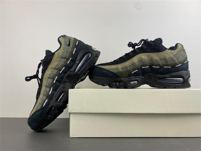 Nike Air Max 95 SP Undefeated Geo La Brea Medium Olive IB4523-200