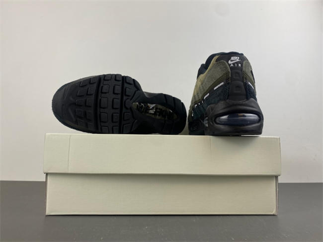 Nike Air Max 95 SP Undefeated Geo La Brea Medium Olive IB4523-200