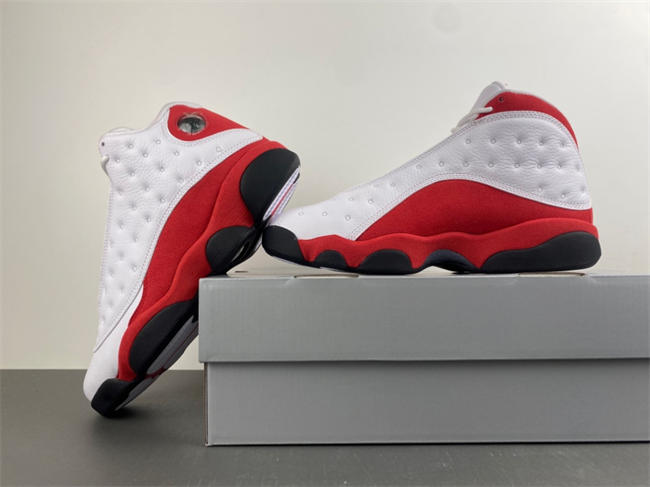 Air Jordan 13 Retro OG Chicago (2026) 414571-102