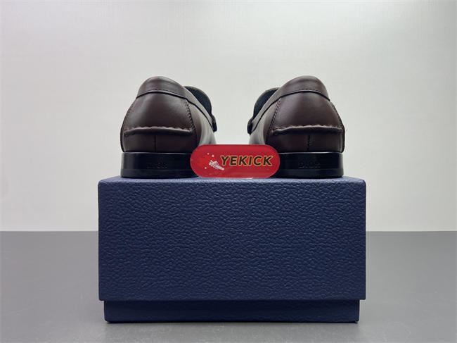 D10r loafer