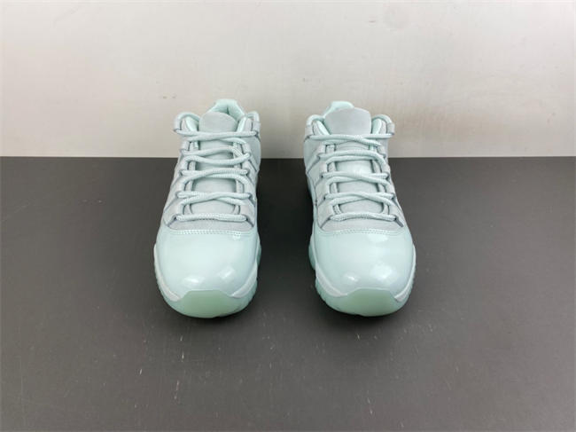 Air Jordan 11 IW1882 -300