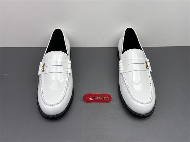 Y51 loafer