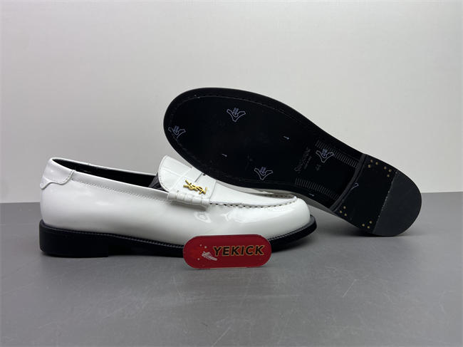 Y51 loafer