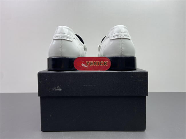 Y51 loafer