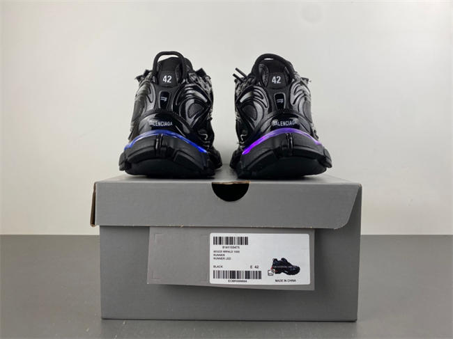 Ba1en*iaga runner led 853225-wrnld 1000