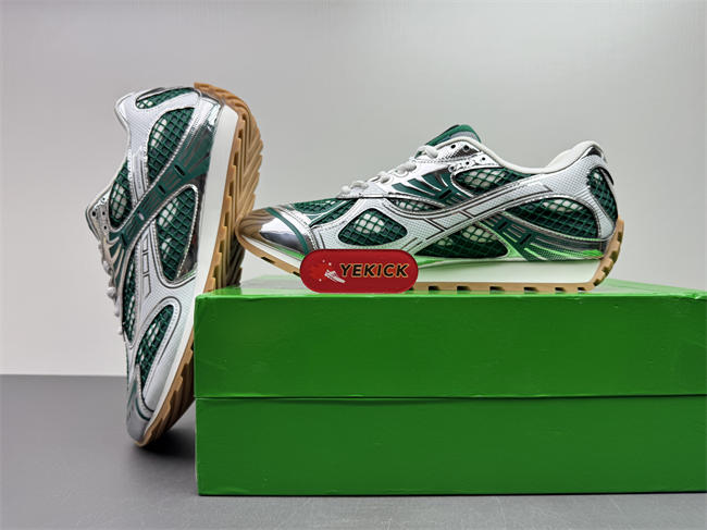 b0tt*ga Ven*ta sneaker