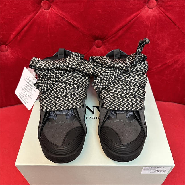 Lanu1n curb sneaker