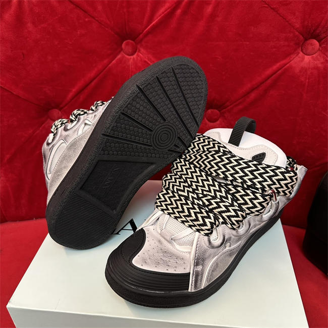 Lanu1n curb sneaker