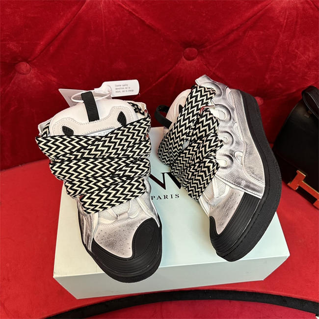 Lanu1n curb sneaker