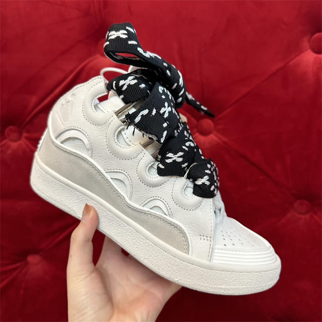 Lanu1n curb sneaker