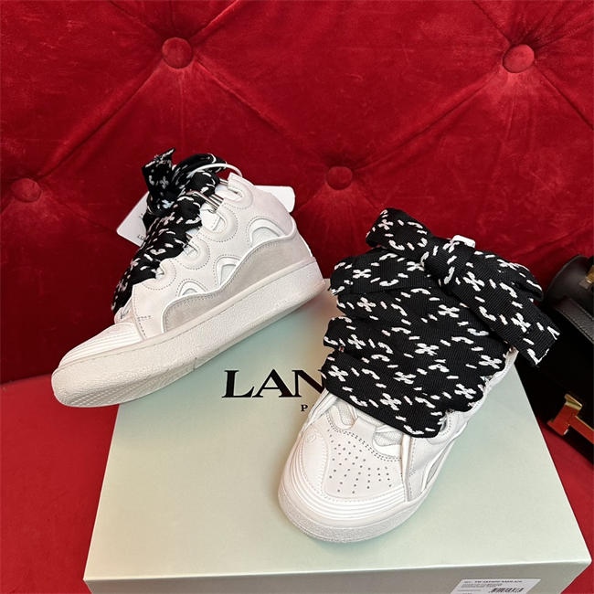 Lanu1n curb sneaker