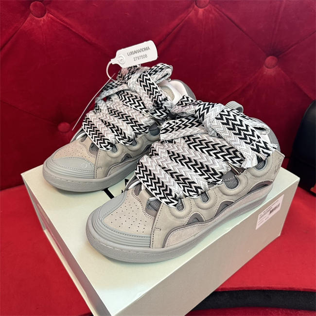 Lanu1n curb sneaker