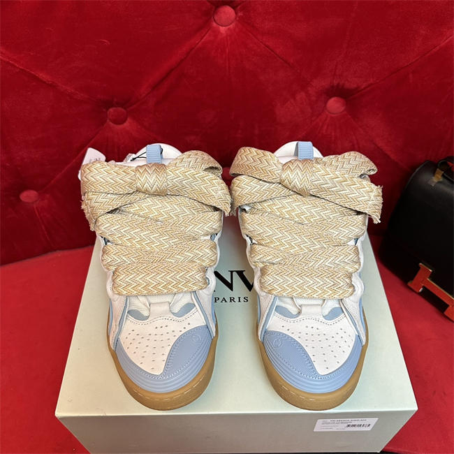 Lanu1n curb sneaker