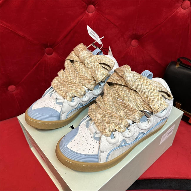 Lanu1n curb sneaker