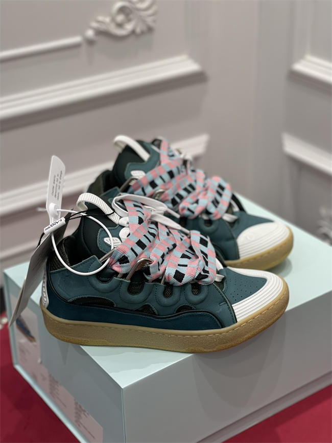 Lanu1n curb sneaker