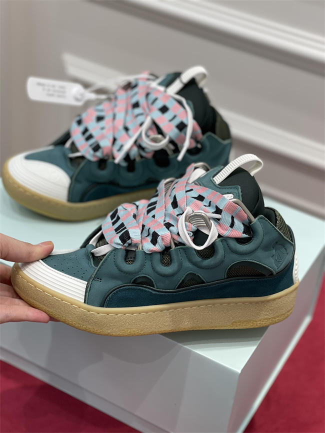 Lanu1n curb sneaker