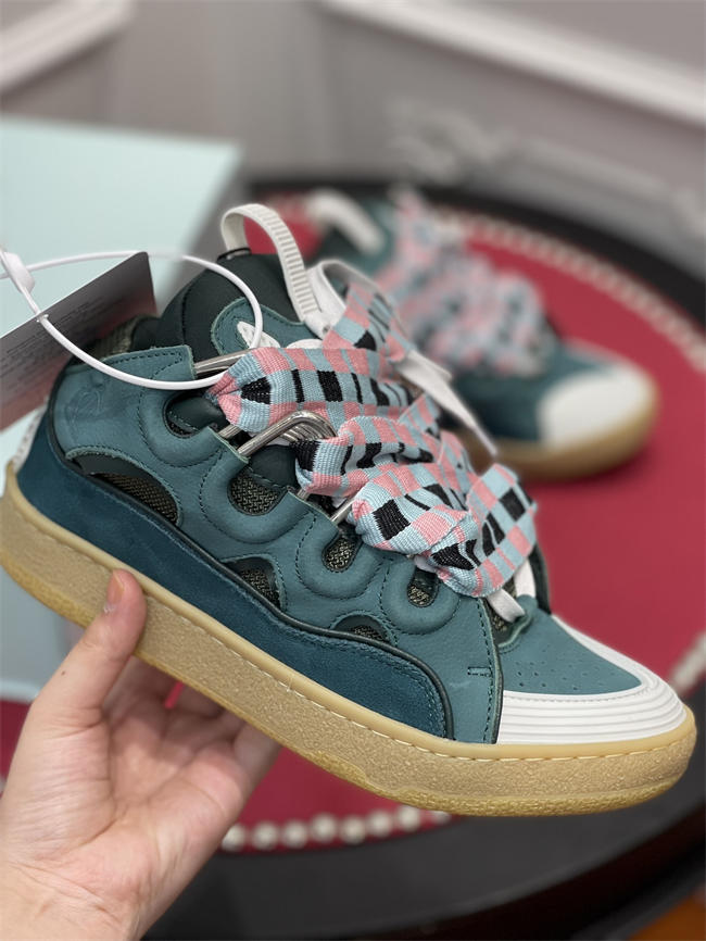 Lanu1n curb sneaker