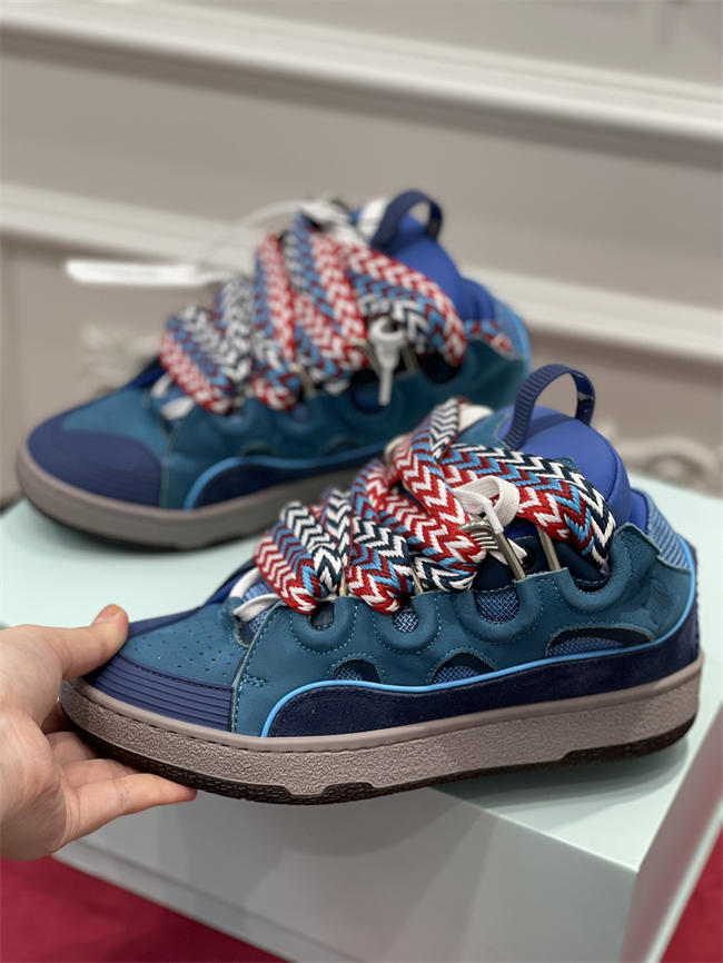 Lanu1n curb sneaker